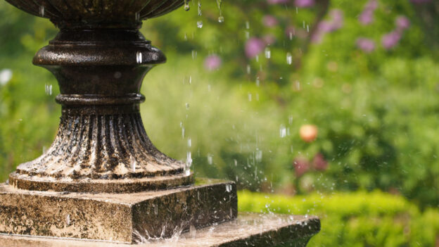 Garden water fountains