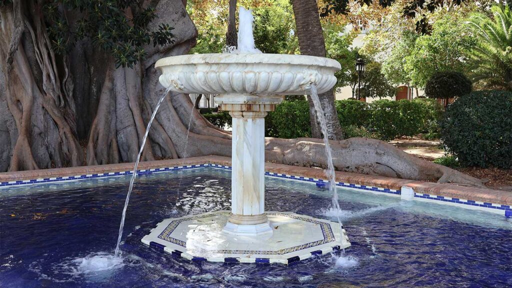 Orange County Pond Services - What Is the Ideal Water Level for Your Fountain Understanding Proper Maintenance and Functionality